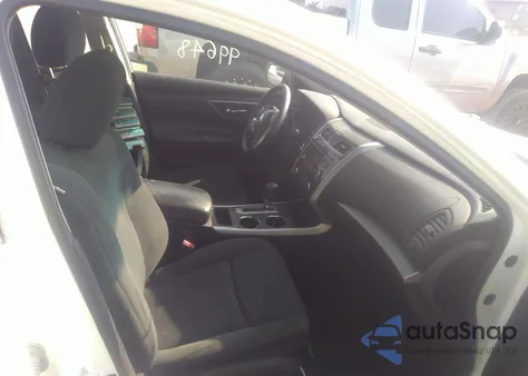 2015 Nissan Altima 2.5 S из США, поврежденный, VIN 1N4AL3AP9FN395354